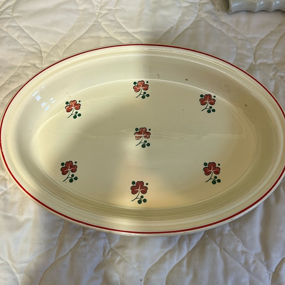 Vintage Royal Oven Serve 13.5” Oval Baking Dish Pink Shamrocks 100% Ovenproof